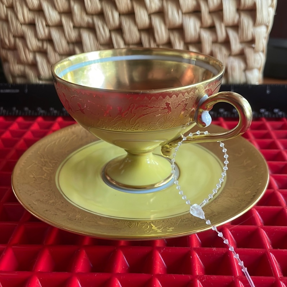 BEAUTIFUL ANTIQUE STEINBERGER YELLOW & GOLD PEDESTAL DEMITASSE CUP & SAUCER